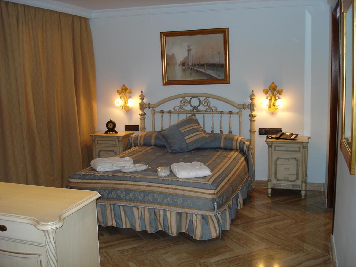 Hotel Hacienda Don Manuel Granja de Torrehermosa ภายนอก รูปภาพ