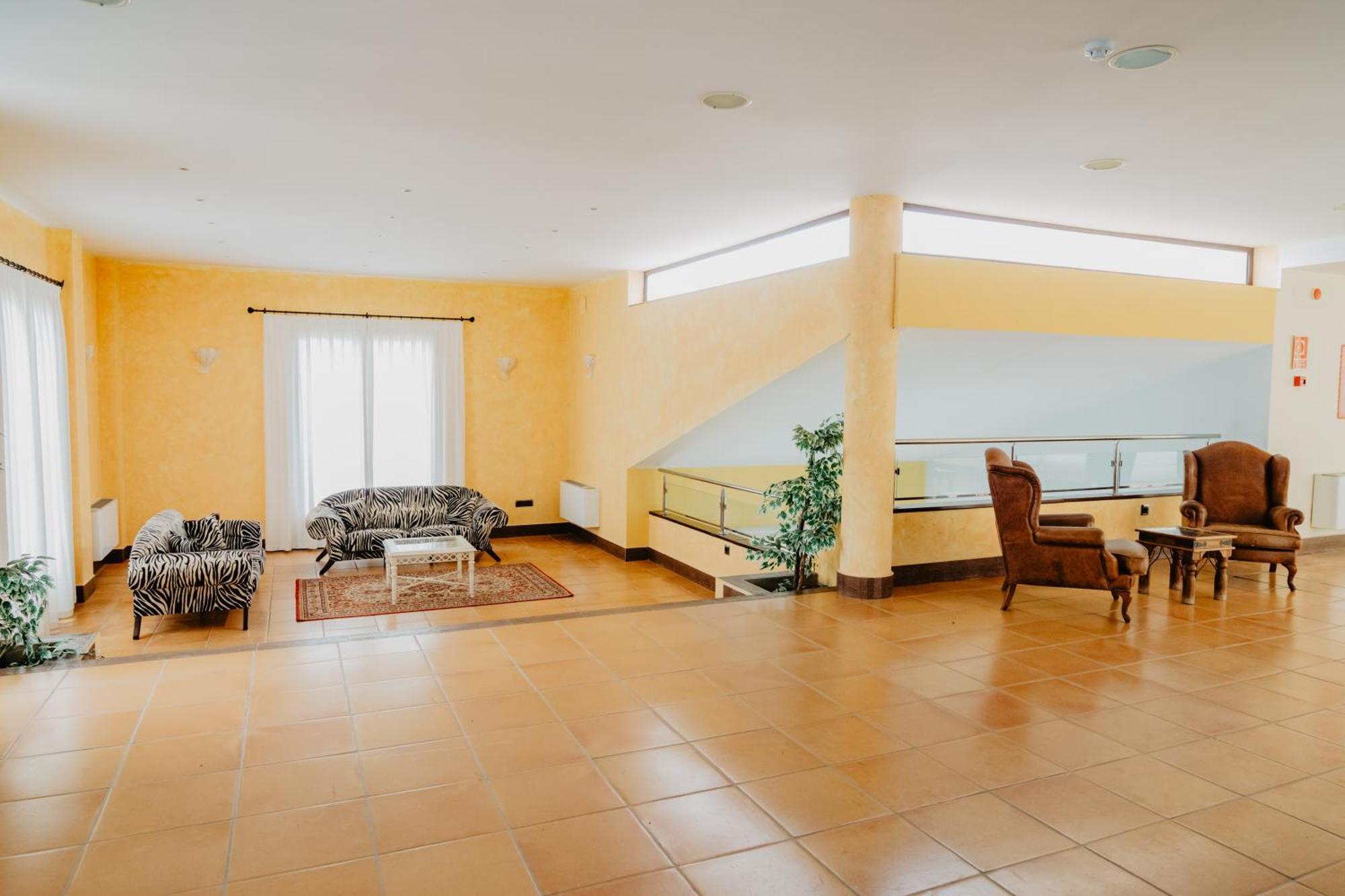 Hotel Hacienda Don Manuel Granja de Torrehermosa ภายนอก รูปภาพ