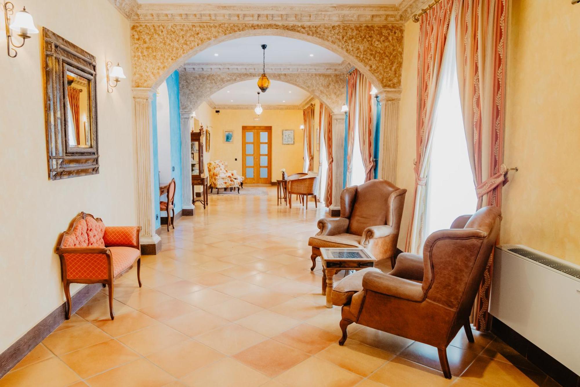 Hotel Hacienda Don Manuel Granja de Torrehermosa ภายนอก รูปภาพ