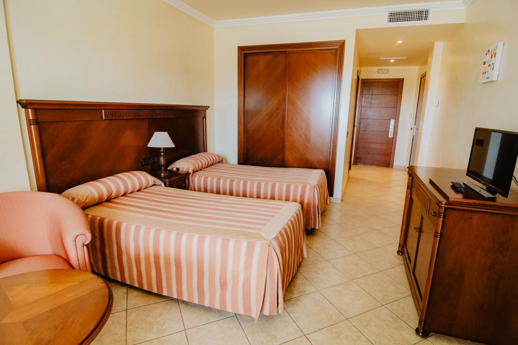 Hotel Hacienda Don Manuel Granja de Torrehermosa ภายนอก รูปภาพ