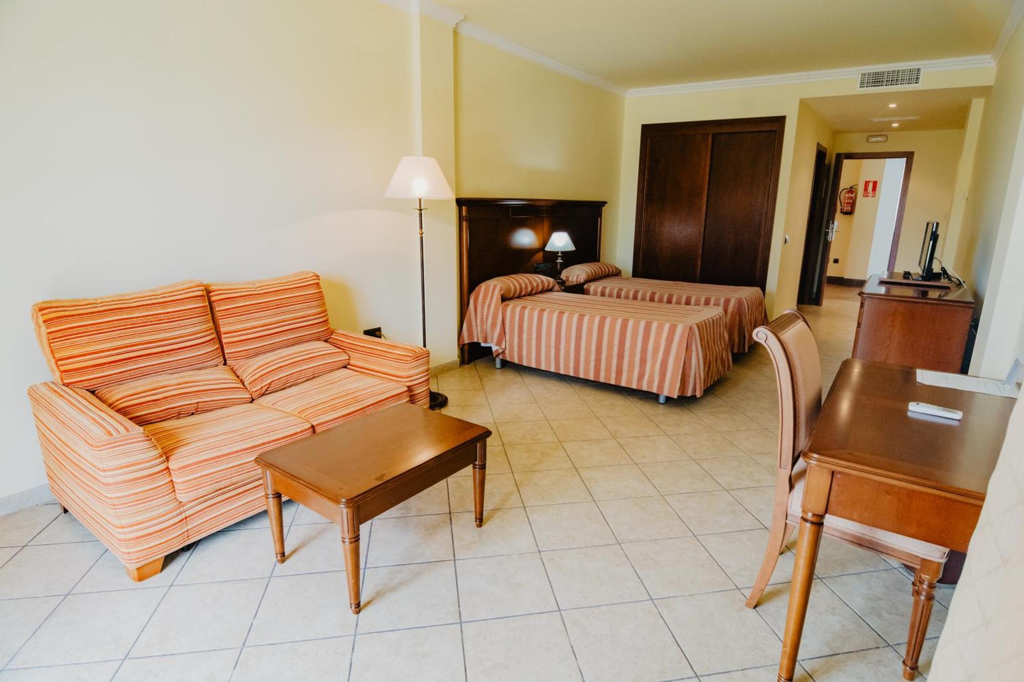 Hotel Hacienda Don Manuel Granja de Torrehermosa ภายนอก รูปภาพ